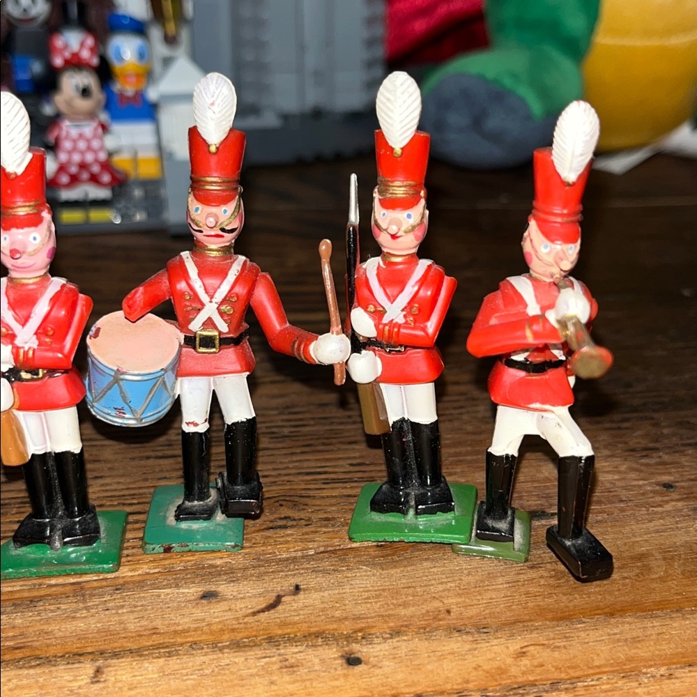 Vintage 1961 Babes in Toyland Disneykins Toy Soldiers Hand Painted Set Disney - Picture 3 of 6